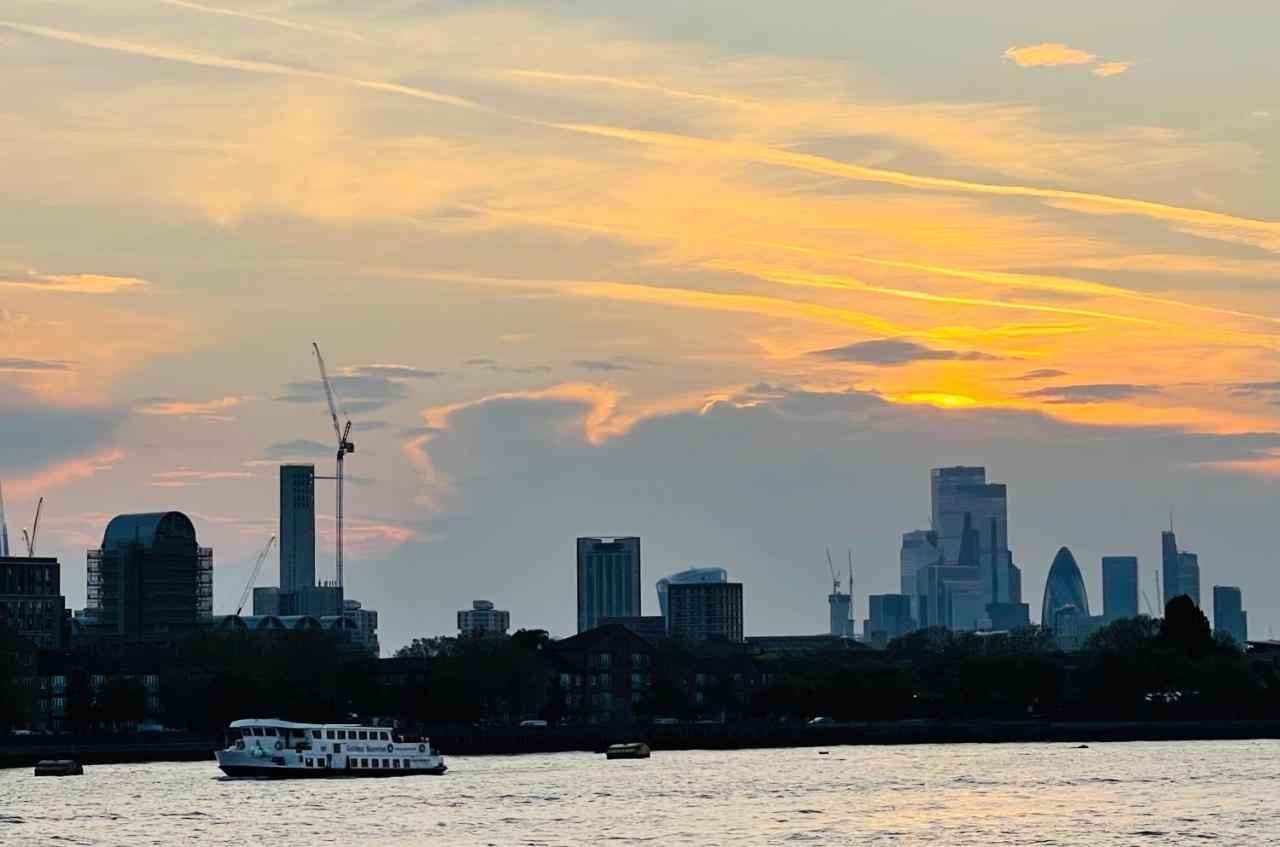 Riverside Premium En Suite Double Room E14 London Eksteriør bilde