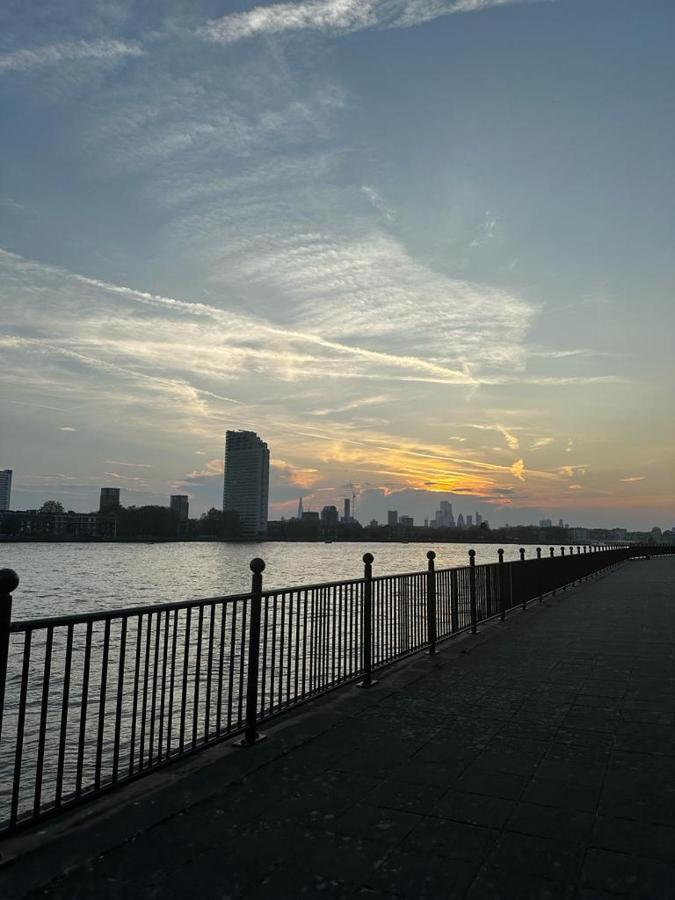 Riverside Premium En Suite Double Room E14 London Eksteriør bilde